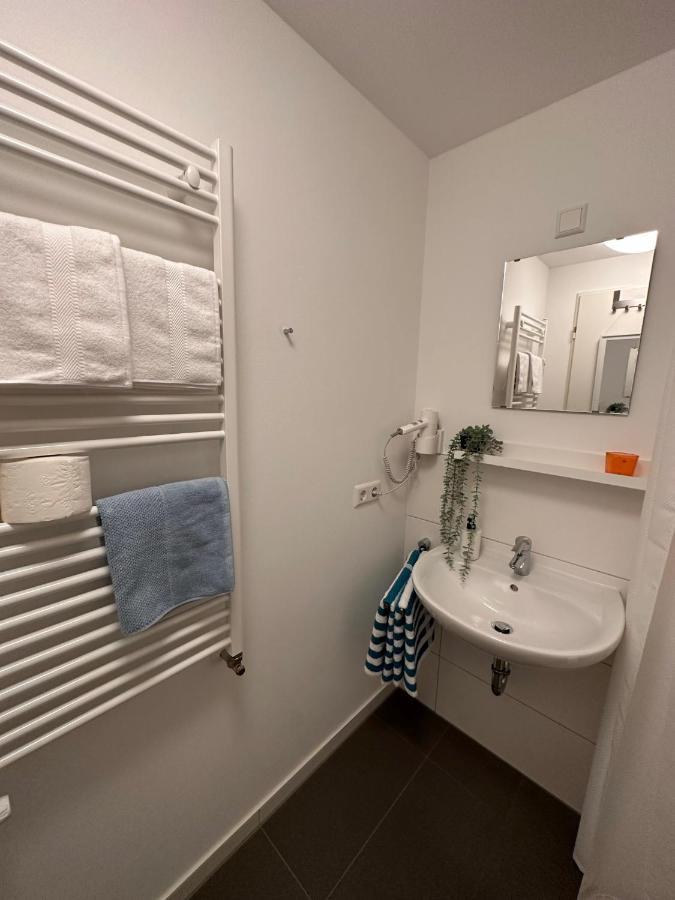 Stilvolles Und Modernes Appartement Mit Sonnigem Balkon In Flughafen- Und Messenaehe 31 لينفلدن اشتردين المظهر الخارجي الصورة